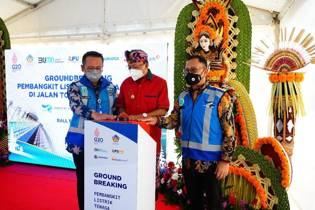 Groundbreaking PLTS di Tol Bali Mandara