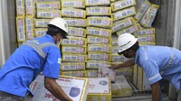 Menurut data dari BULOG, sekitar 60 persen dari jumlah total kontrak tahap pertama yang berjumlah 20 ribu ton daging kerbau beku asal India tersebut mulai masuk RI.