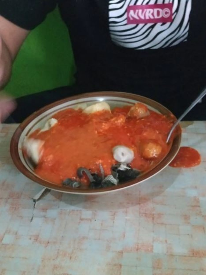 Kejadian makan nyesek Nyesek! 10 Tragedi Ini Bikin Jadi Tak Nafsu Makan