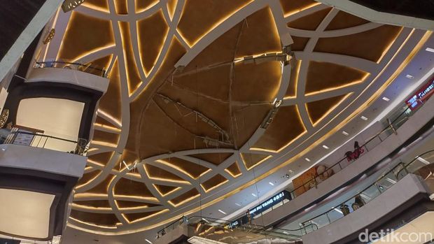 Kondisi terkini mal di Kemang yang atap plofonnya ambruk