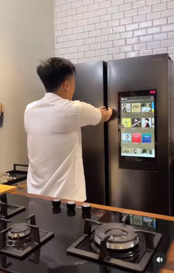 Dims The Meat Guy Pamer Kulkas Baru Seharga Rp 30 Juta