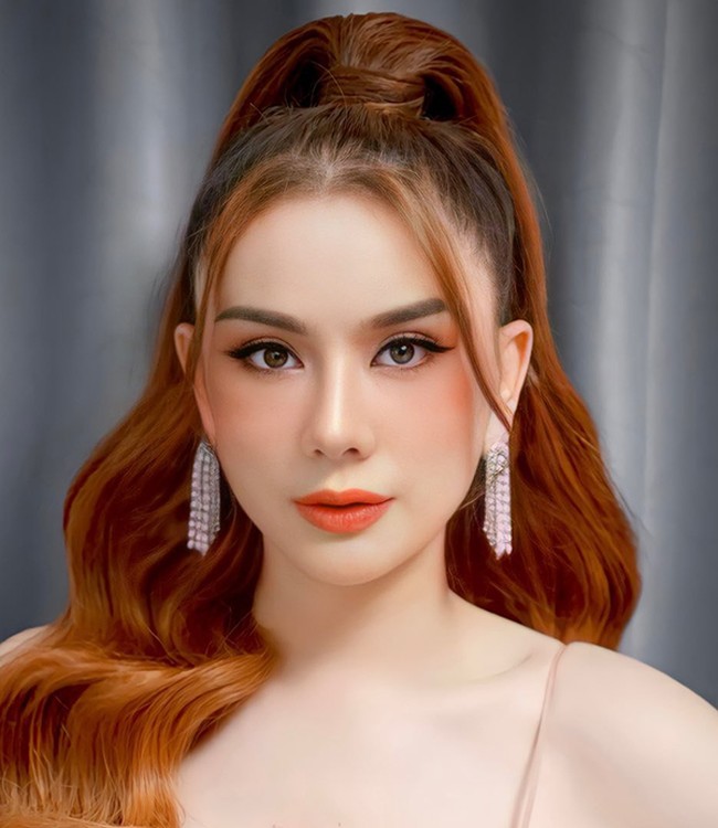 Aku butuh waktu untuk melupakan kenangan. Sebenarnya aku masih memiliki perasaan untuk Phi Hung dan ingin memiliki kesempatan untuk kembali. Tapi sekarang setelah mantan suamiku punya yang baru, aku hanya bisa berdoa agar dia bahagia,” ucap Lam Khanh, seperti dikutip VN Express. Foto: dok. Instagram