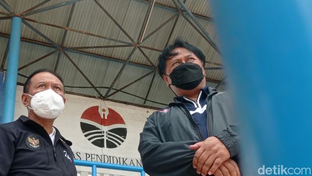 Menpora Zainudin Amali saat meninjau UPI.