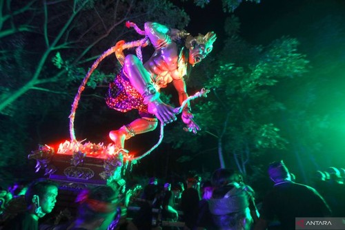 Perayaan Ogoh-ogoh di sejumlah wilayah di Indonesia usai Nyepi.