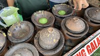 Serabi berwarna hijau ini juga tak kalah menarik perhatian. Namanya Serabi Hijau 11 Bersaudara. Foto: detikFood/Yenny Mustika Sari