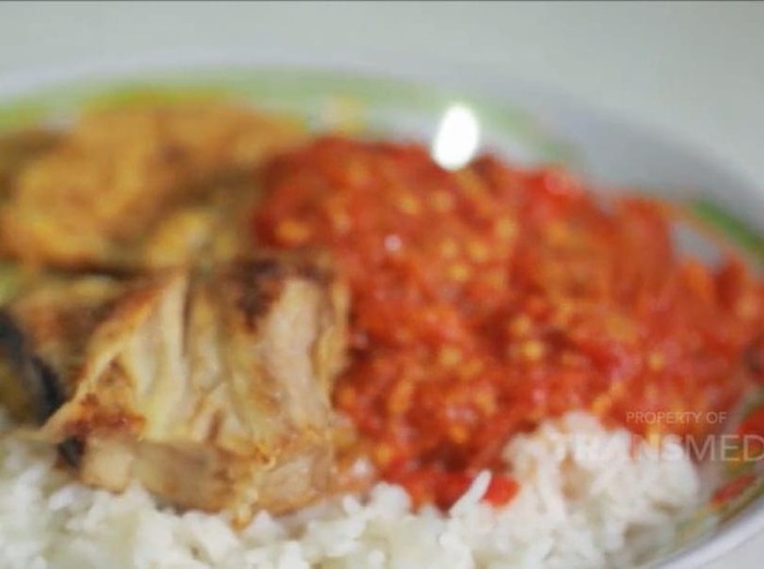 Sego Sambel Mak Yeye Surabaya Pedasnya Gak Ketulungan