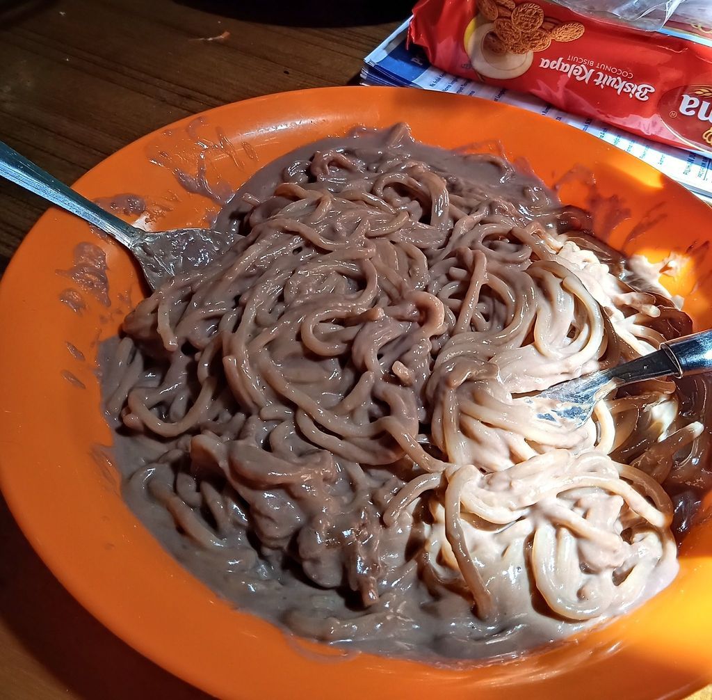 Sekte makan aneh