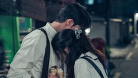 Episode malam ini akan diumumkan siapa yang jadi juaranya. Dengarkan juga ulasan Twenty-Five Twenty-One di Podcast ngedrakor! detikcom di bawah ini:(Foto: dok. tvN)