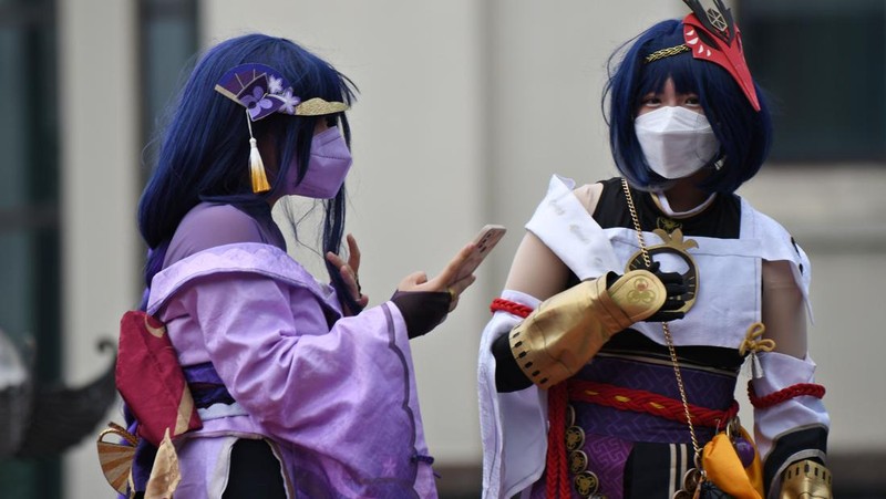 Sejumlah cosplayer wanita hadiri pameran mainan dan komik yang digelar di Balai Sudirman, Jakarta. Seperti apa potretnya? Lihat yuk.