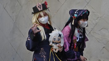 Tak heran, di ajang The Jakarta 17th Toys & Comics Fair 2022 ini sejumlah cosplayer unjuk gigi mengenakan kostum karakter anime favorit mereka.