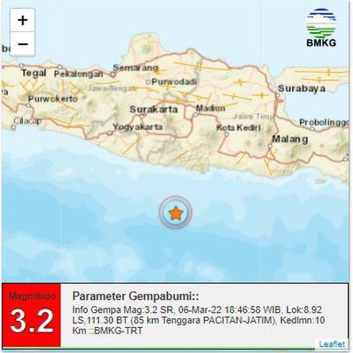 Gempa dengan magnitudo 3,2 terjadi di Pacitan. Gempa terjadi pukul 18.46 WIB.