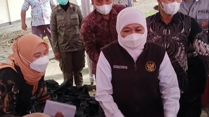 Gubernur Khofifah Indar Parawansa