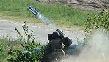 Pada dasarnya, tujuan Javelin adalah memperlambat invasi Rusia dan tidak untuk menghentikannya secara penuh. Javelin dapat menyebabkan kerusakan pada aset Rusia dan berpotensi memperlambat mereka atau mengubah arah serangan, sebut media National Interest. Foto: Lockheed Martin