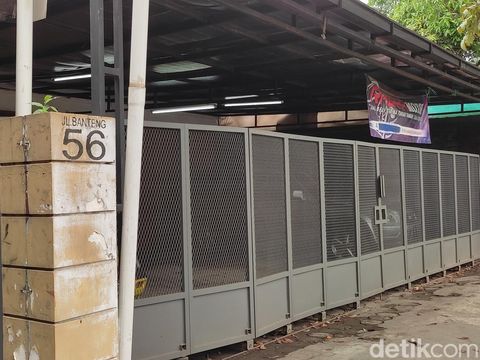 Kondisi coffee shop yang disebut milik Doni Salmanan, di Bandung.