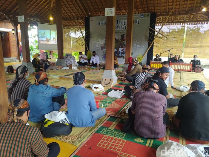 Lokakarya pemajuan budaya spiritual, permainan rakyat, dan olahraga tradisional di Ngargogondo Borobudur.