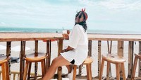 Pembawaanya dalam menceriatakan kisah tragis itu sukses membuat netizen terbawa. Namun, di balik itu Nessie Judge juga punya sisi manis dalam kehidupannya. Foto: Instagram @nessiejudge