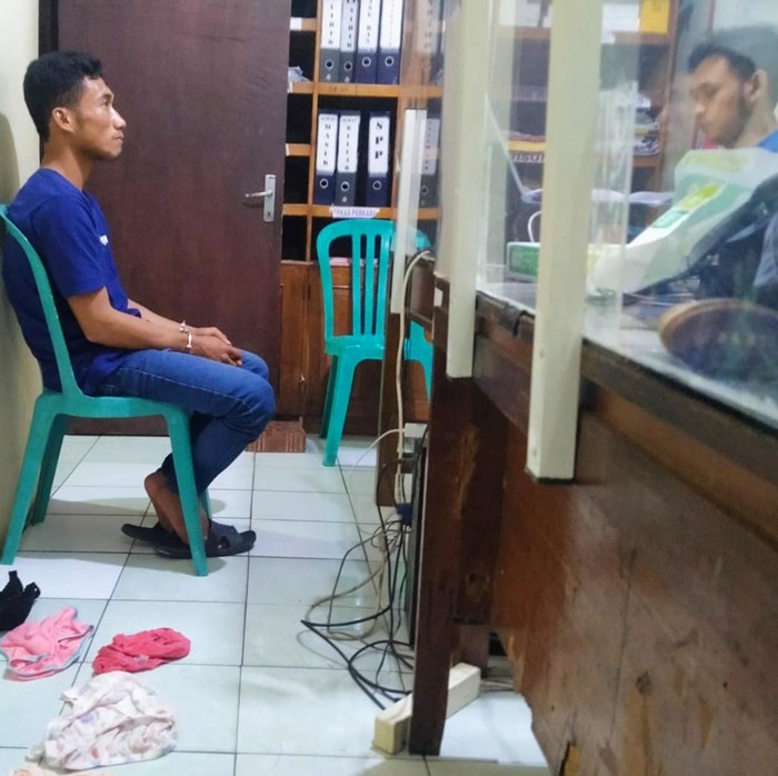 Pria muda pencuri Cd dan BH di Banyuwangi
