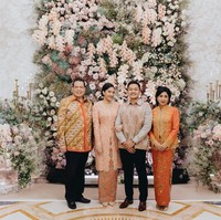 Putri Tanjung merupakan putri pertama dari pengusaha nasional, Chairman CT Corp dan mantan Menko Perekonomian Chairul Tanjung dengan Anita Ratnasari Tanjung. Saat ini perempuan lulusan Academy of Art University San Fransisco Amerika Serikat aktif sebagai CEO Transmedia Digital Lifestyle Group yang membawahi media lifestyle di lingkungan CT Corp. Pada usianya ke-23, Putri ditunjuk Presiden Joko Widodo sebagai Staf Khusus Presiden. Foto: Dok. Modern.co