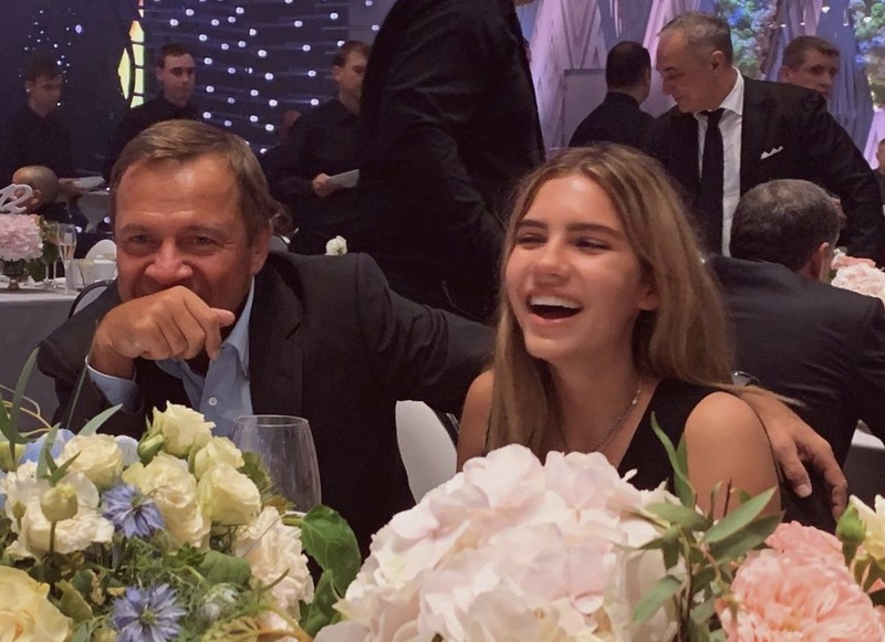 Remaja crazy rich Russia