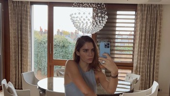 Salah satunya adalah Maria Yumasheva, cucu dari mantan presiden Rusia, Boris Yeltsin. Remaja menawan yang baru berusia 19 tahun ini adalah anak dari miliarder Valentin Yumashev, salah satu orang kepercayaan Putin. Foto: Instagram