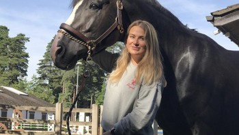 Propaganda Kremlin yang terbesar dan paling sukses adalah bahwa banyak orang Rusia yang membela Putin, sebut tulisan di Stories Sofia itu. Foto: Instagram