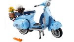 Potret Replika Vespa 125 dari Lego, Cocok Buat Kolektor Nih