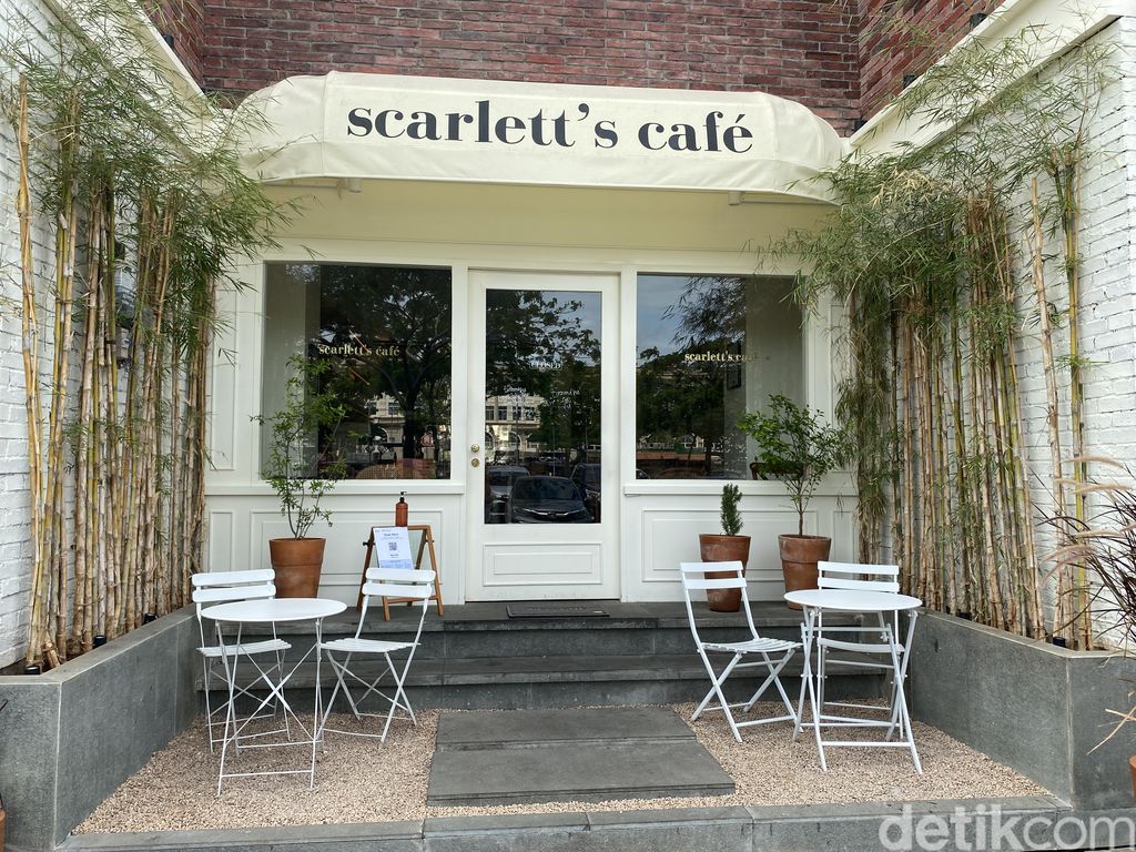 Scaarlett's Cafe; Kafe Aesthetic di PIK