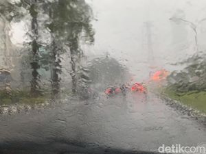Waspada Hujan-Angin Kencang di Sejumlah Daerah Jawa Timur Hari Ini