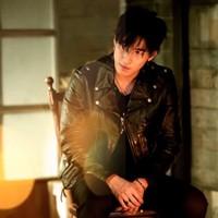 Tak hanya berkarier di dunia hiburan, Pakin juga melebarkan sayapnya dengan menjadi seorang atlet. Pakin menjadi salah satu anggota klub Ratchaburi Mitr Phol FC pada tahun 2021. Foto: Instagram/@mootono29