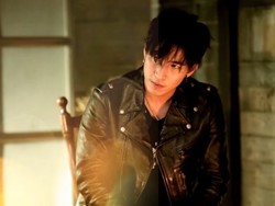 8 Potret Tono Pakin, Aktor Tampan & Pemain Sepak Bola Eks Suami Tangmo Nida