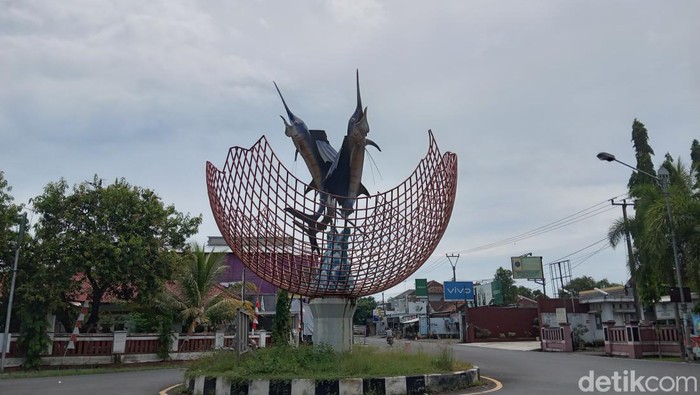 Tugu Marlin Cijulang
