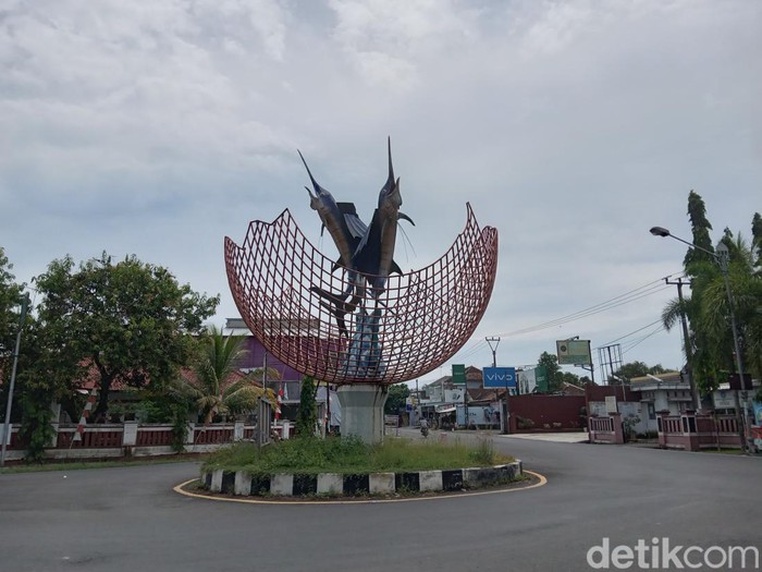 Tugu Marlin Cijulang