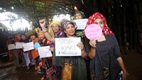 Pada acara yang dogelar di Tangsel ini, mereka juga menyerukan penghentian perang.