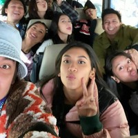 Berfoto bersama para seleb tanah air, Alleia tampak begitu menikmati perjalanannya ke Paris. Suasana di dalam foto pun tampak seru. Foto: Instagram