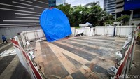 Dinas Perhubungan DKI Jakarta pada bulan September 2021 menepis tugu sepeda mangkrak dan menyebut pembangunan rampung akhir September 2021.