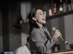 Penyanyi Cita Citata juga memiliki sumber penghasilan lain dari kontrakan yang telah dibangunnya. Saat ini Cita Citata sendiri sudah memiliki sekitar 11 pintu yang berada di daerah Bandung, Jawa Barat. Cita Citata sendiri berencana untuk terus mengembangkan usaha kontrakan yang dimilikinya hingga bisa menjadi 50 pintu. Foto: Instagram @cita_citata