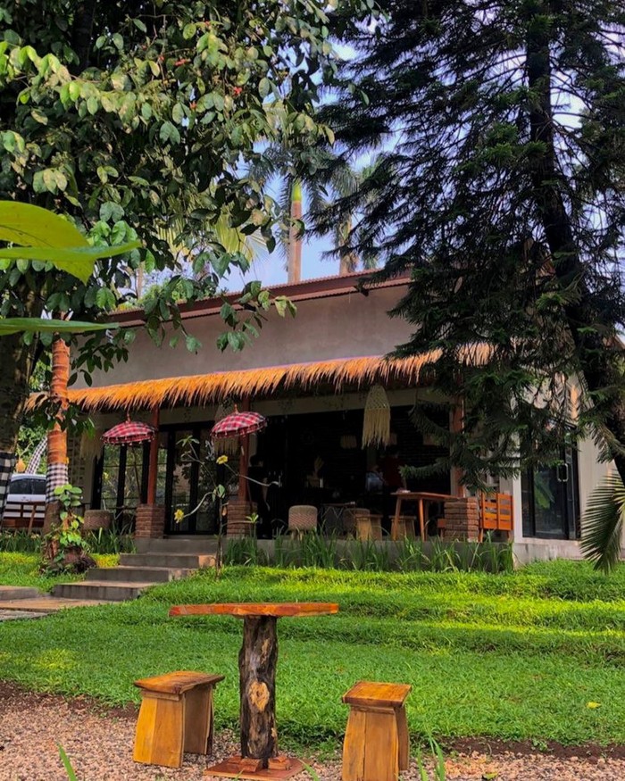 Dapoer Kebun Bintaro
