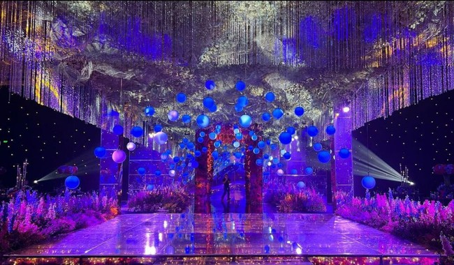 Selain megah, dekorasi pernikahan Belva Devara ini juga Instagrammable. Foto: Instagram