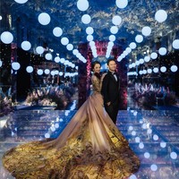 CEO Ruangguru Belva Devara dan Sabrina Anggraini melangsungkan resepsi pernikahan di hotel Raffles, Jakarta Selatan, pada Minggu (6/03/2022). Dekorasi megah bernuansa luar angkasa mencuri perhatian netizen. Foto: Instagram