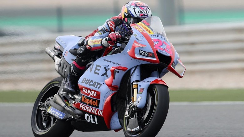 Fakta Menarik Enea Bastianini yang Bikin Kejutan di MotoGP Qatar MotoGP - Qatar Grand Prix - Losail International Circuit, Lusail, Qatar - March 4, 2022 Gresini Racing MotoGPs Enea Bastianini in action during practice REUTERS/Ibraheem Al Omari