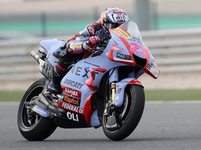 MotoGP - Qatar Grand Prix - Losail International Circuit, Lusail, Qatar - March 4, 2022 Gresini Racing MotoGPs Enea Bastianini in action during practice REUTERS/Ibraheem Al Omari