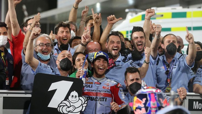 Fakta Menarik Enea Bastianini yang Bikin Kejutan di MotoGP Qatar MotoGP - Qatar Grand Prix - Losail International Circuit, Lusail, Qatar - March 4, 2022 Gresini Racing MotoGP's Enea Bastianini in action during practice REUTERS/Ibraheem Al Omari