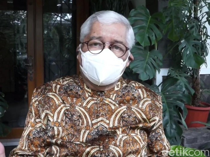 Guru besar Fakultas Kesehatan Unpad Prof Kusnadi Rusmil