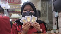 Menurut Ibrahim, hal ini terjadi lantaran harga emas sangat erat kaitannya dengan kondisi perekonomian global, terutama menyangkut inflasi AS yang tembus di atas 8% serta Rusia yang akan menghentikan aliran minyak dan gasnya ke Eropa, mengindikasikan Eropa berkemungkinan akan mengalami inflasi cukup tinggi. Muhammad Aminudin/detikcom.