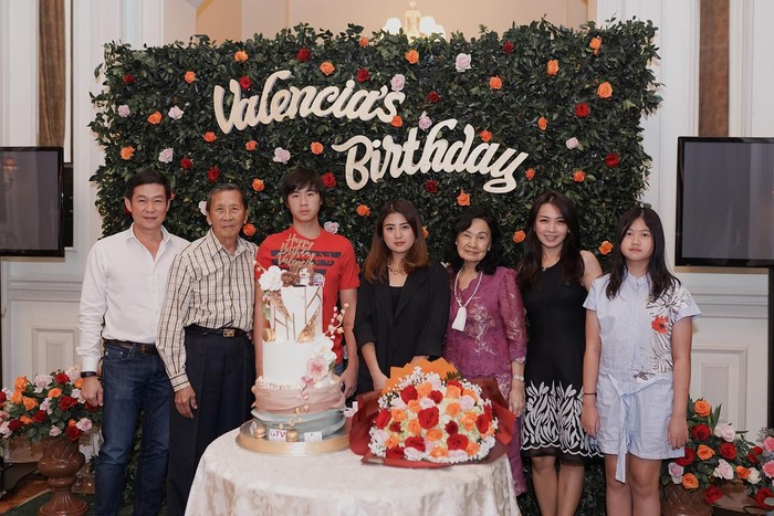 Jessica Tanoe yang Sering Makan Bareng Keluarga Jessica Tanoe yang Sering Makan Bareng Keluarga