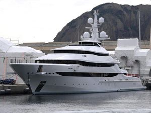 Prancis Sita Superyacht Rp 1,7 Triliun Milik Crazy Rich Rusia