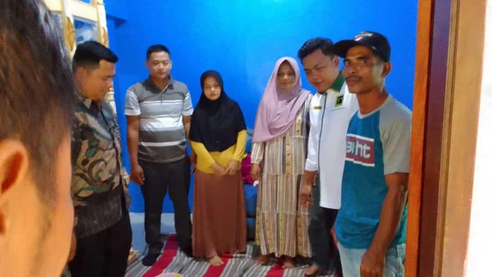 Keluarga Jamaludin, korban kriminal bersenjata di Kampung Pasireurih, Desa Mekarsari, Kecamatan Rangkasbitung, Lebak (Foto: istimewa)