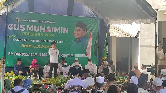 Sejumlah kiai di Kabupaten Trenggalek dan Kabupaten Tulungagung mendukung Ketum PKB Abdul Muhaimin Iskandar atau Cak Imin maju capres 2024. Cak Imin berharap suara PKB tertinggi di Jawa Timur pada April 2024 nanti.