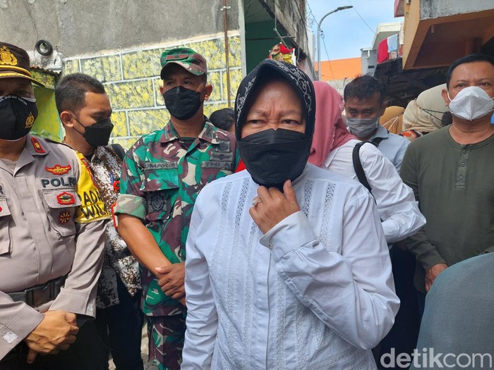 Mensos Tri Rismaharini saat di Gubeng Pojok