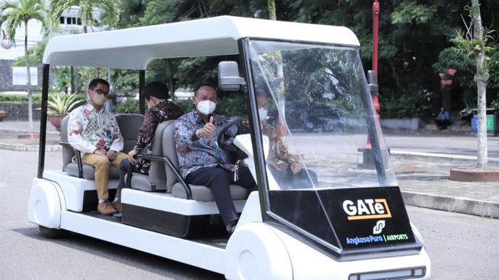 Mobil listrik UGM akan digunakan untuk layanan transportasi di Yogyakarta International Airport (YIA).